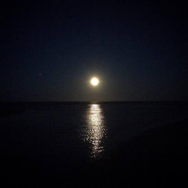 Moonrise 🌝 #fullmoon #reflections #365