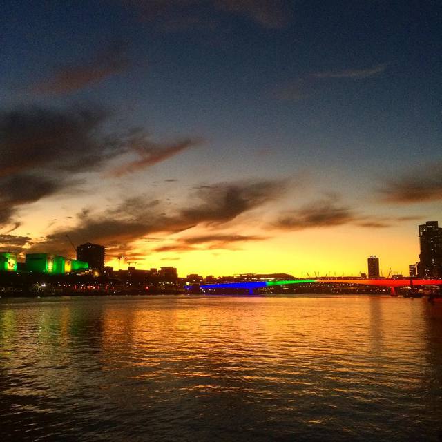 Amazing Brisbane sky tonight.  Bridges lit up with rainbows for #IDAHOT. 
#thisisbrisbane #visitbrisbane #sunset #victoriabridge #brisbaneriver #InternationalDayAgainstHomophobiaAndTransphobia #365